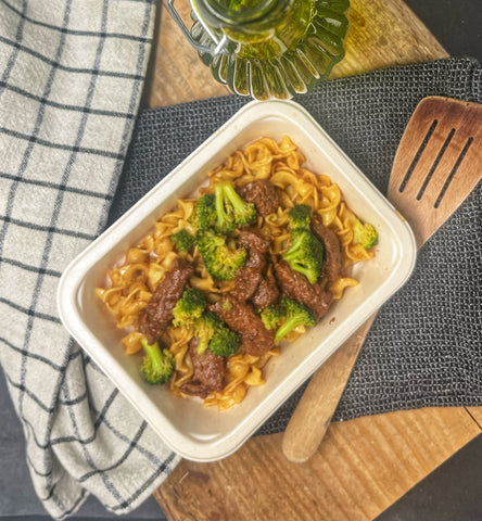 Boeuf brocolis sur nouilles aux oeufs