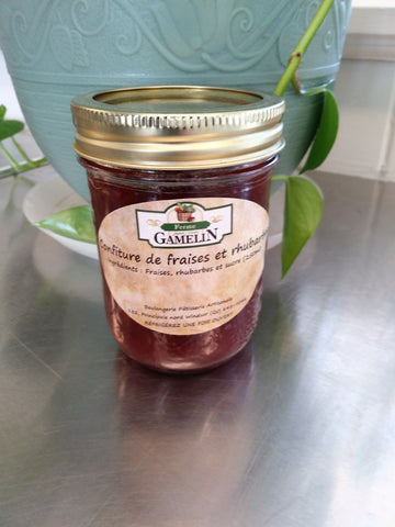 Confiture de fraises et rhubarbe