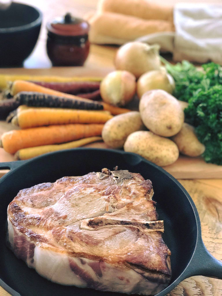 Rôti de palette avec os de porc